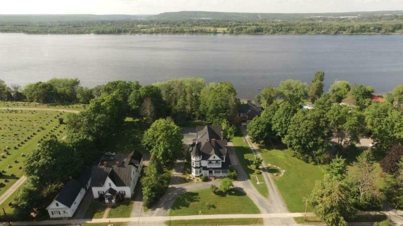 By The River B&B Fredericton Exterior foto